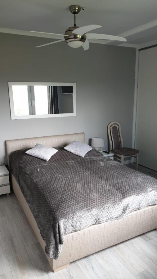 Apartamenty Podzamcze 瓦乌布日赫 外观 照片